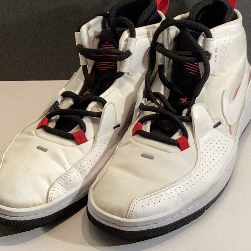 Nike White and Black Basketball Sneakers